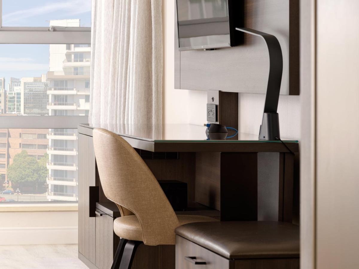 Victoria Marriott Inner Harbour Екстериор снимка