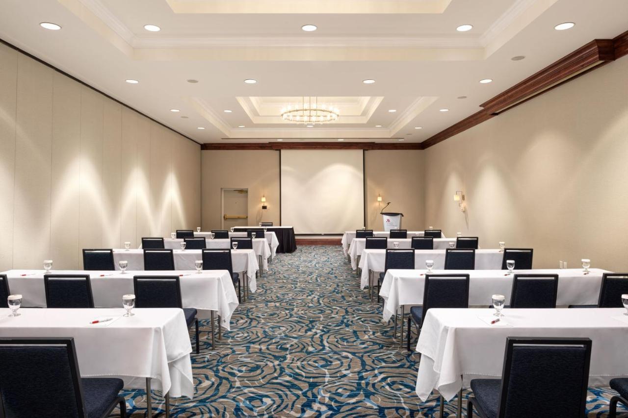 Victoria Marriott Inner Harbour Екстериор снимка